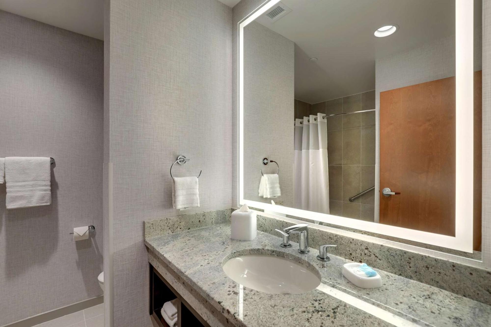Drury Plaza Hotel Cincinnati Florence Bagian luar foto