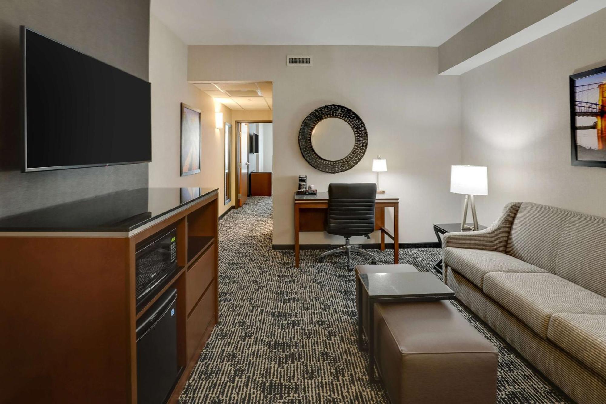 Drury Plaza Hotel Cincinnati Florence Bagian luar foto